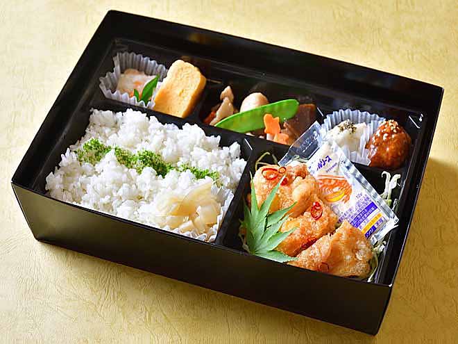 チキン南蛮の幕の内弁当　花（はな）